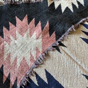 Aritzia Wilfred Patterned 100% Wool Triangle Scarf